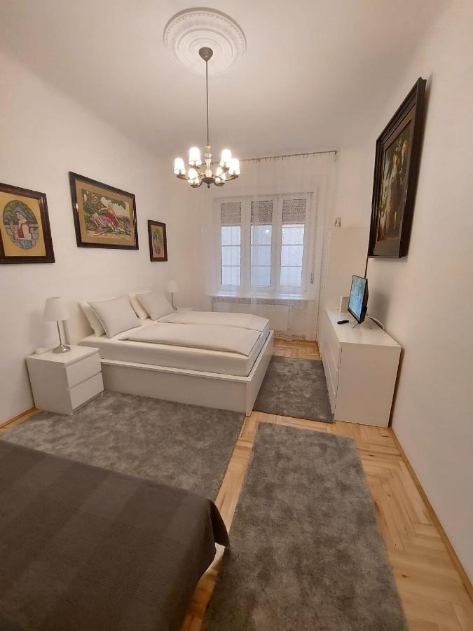 Апартаменти Melinda 2 *